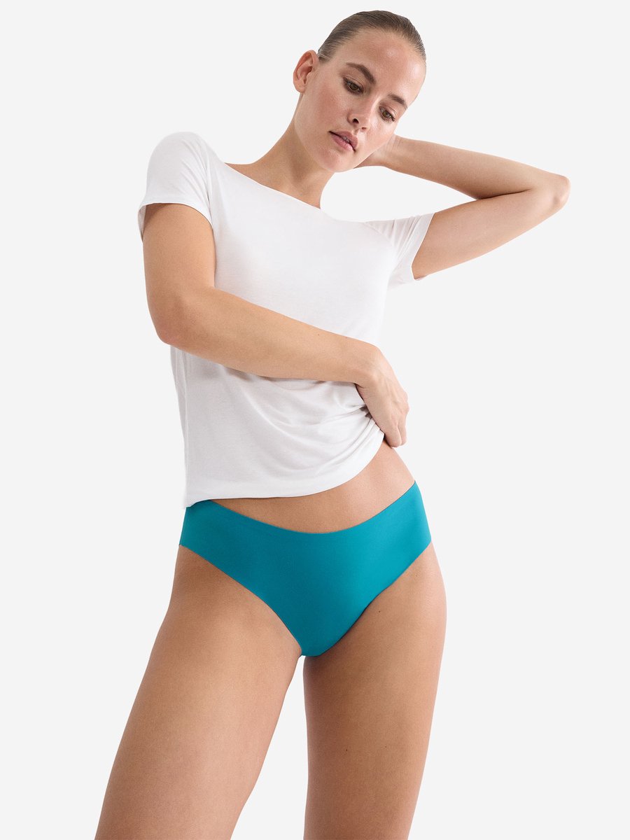 Triumph Tai-Slip Red Label Smart Invisible