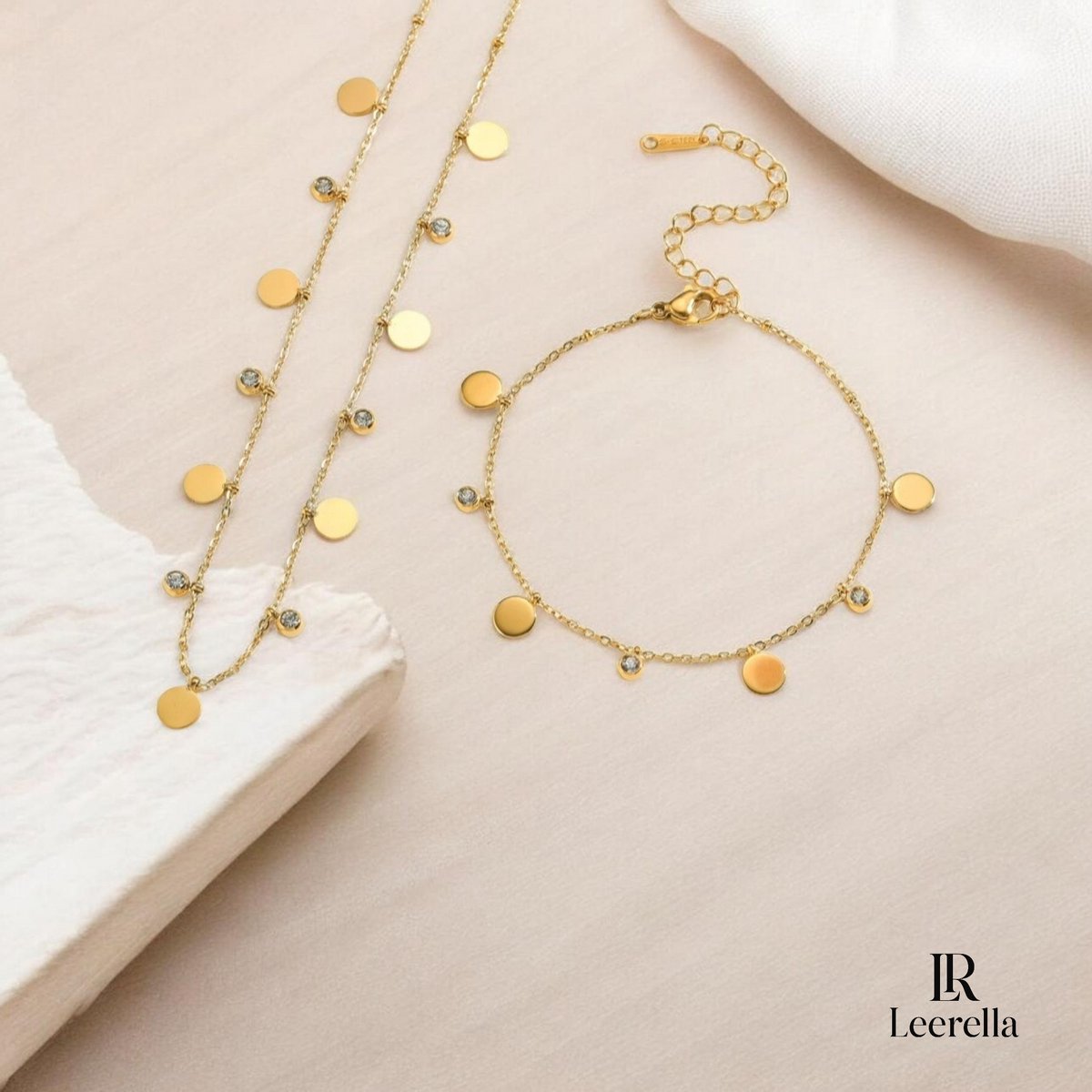 Leerella Goudkleurige Ketting en Armband Set met Zirconia | Roestvrij Staal Dames Sieraden | 39+5 cm Ketting & 16+5 cm Armband | Verstelbaar & Roestbestendig