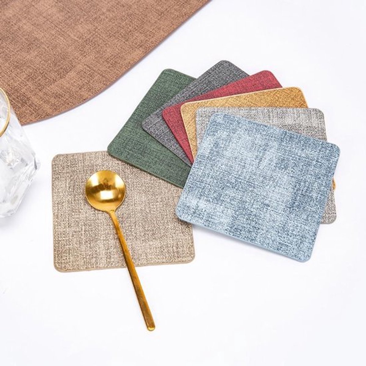- Vierkante onderzetters - Leder - 4 stuks - Keuken Decoratie - Geschikt voor Beker - Abrikoos