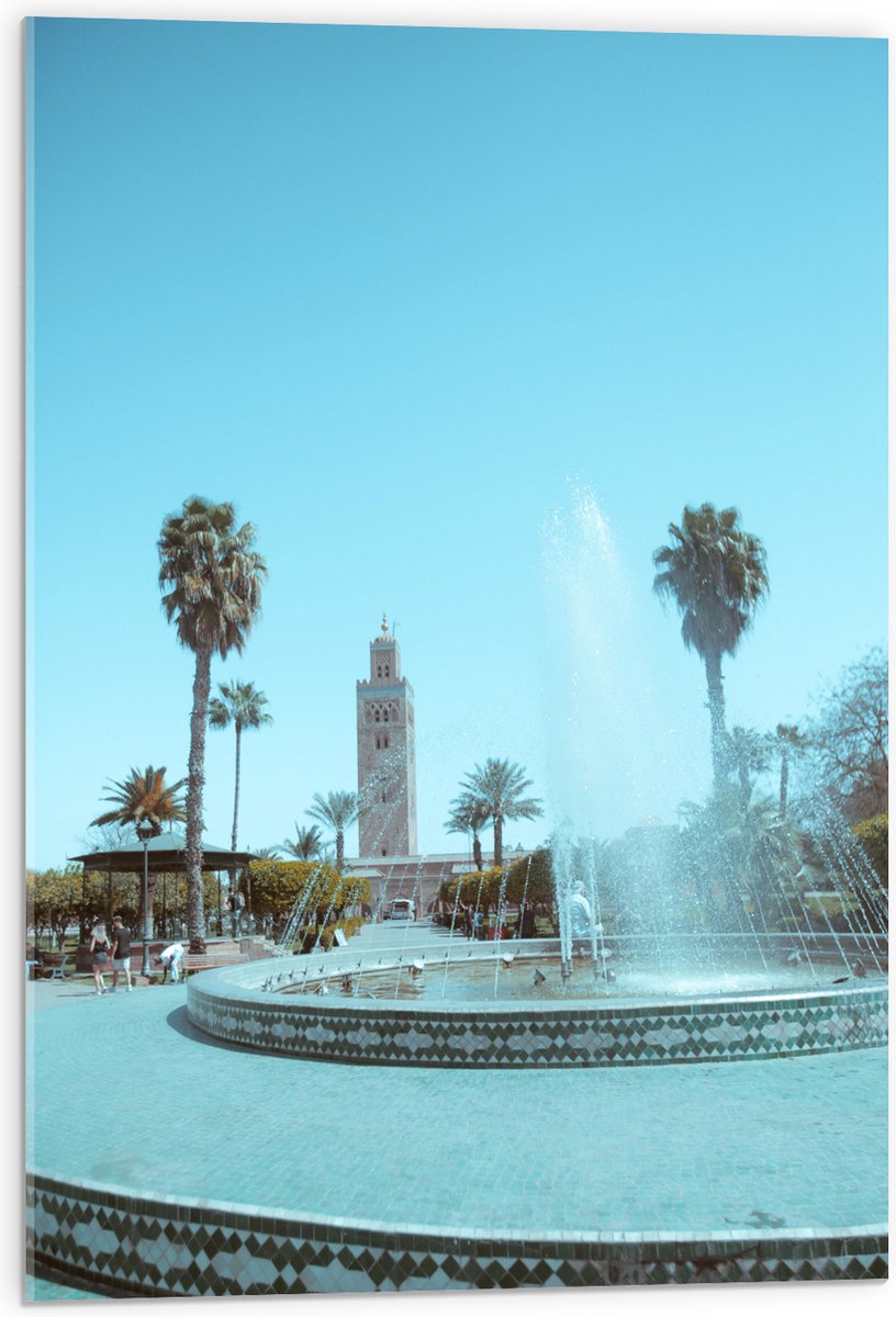 Acrylglas - Gebouw - Fontein - Water - Bomen - Palmbomen - Mensen - 50x75 cm Foto op Acryl