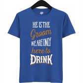 He Is The Groom | Vrijgezellenfeest Cadeau Man - Groom To Be Bachelor Party - Grappig Bruiloft En Bruidegom Bier Shirt - T-Shirt - Unisex - Royal Blue - Maat XL