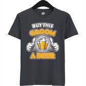 Buy This Groom A Beer | Vrijgezellenfeest Cadeau Man - Groom To Be Bachelor Party - Grappig Bruiloft Bruidegom Heren Shirt - T-Shirt - Unisex - Mouse Grey - Maat XXL