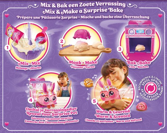Vijf afbeeldingen van het "Cookeez Makery" spel: mengen, vormgeven, bakken, onthullen en de warme, geparfumeerde pluche knuffel vasthouden.