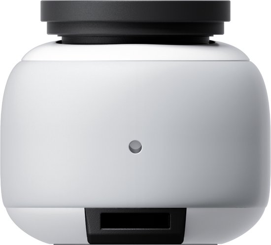 Achterkant van de witte Insta360 GO 3 actioncam met zwarte lensdop en een lampje.