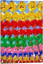 Tuinposter – Lucht Vol met Gekleurde Chinese Lampionnen - 50x75 cm Foto op Tuinposter (wanddecoratie voor buiten en binnen)