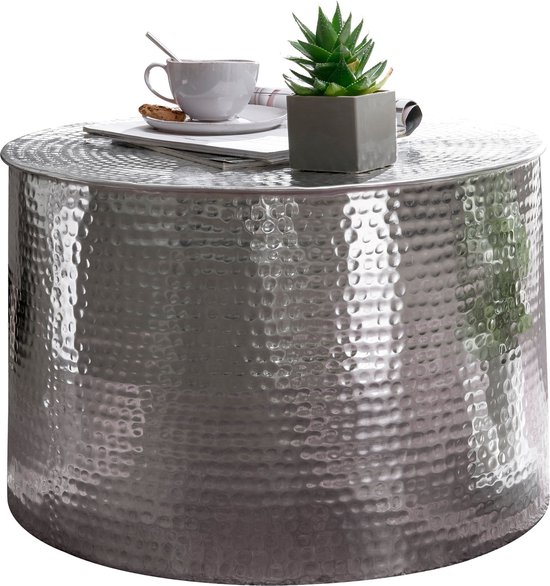 Rootz Bijzettafel - Oosters Rond Zilver - Aluminium - Platte gehamerde metalen salontafel - Modern design woonkamertafel - Kleine Indiase loungetafel - 61x40,5x61cm