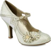 Yasmin in Swing Vintage Jaren 50 Stijl