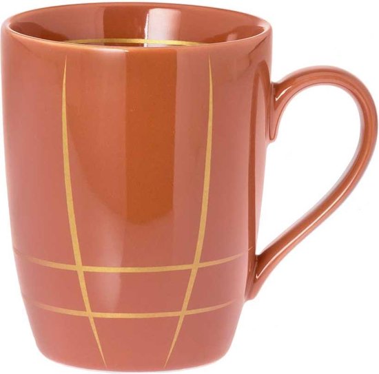 Oranje mok met gouden lijnen, witte achtergrond.
