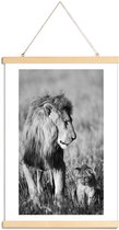 JUNIQE - Posterhanger Lion Teaching His Cub -40x60 /Grijs & Zwart