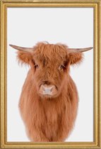 JUNIQE - Poster met houten lijst Young Highland Cow -60x90 /Bruin
