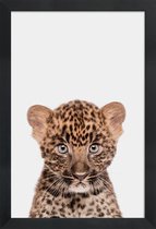 JUNIQE - Poster in houten lijst Leopard -20x30 /Bruin