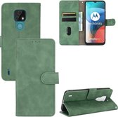 Voor Motorola Moto E7 Effen Kleur Huid Voel Magnetische Gesp Horizontale Flip Kalfsstructuur PU Lederen Case met Houder & Kaartsleuven & Portemonnee (Groen)