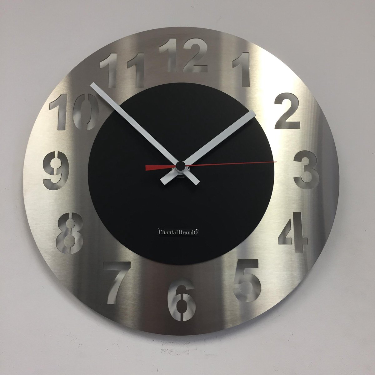 Wandklok NEW AMSTERDAM Black Circle Modern Dutch Design