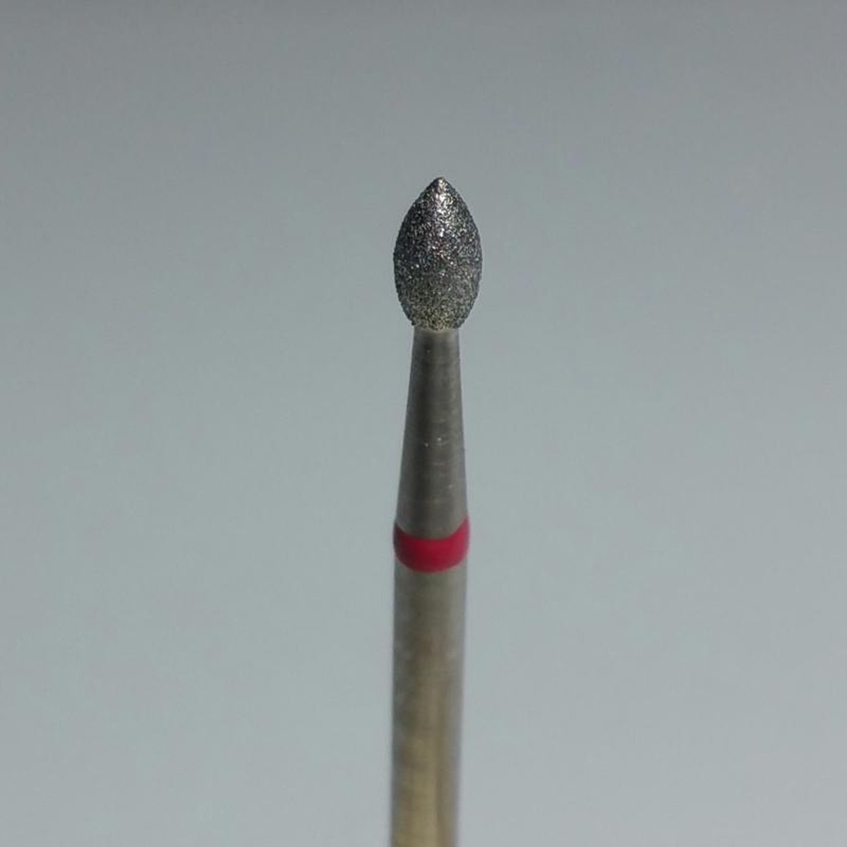 Korneliya Nagelfrees - Nagelfreesbitjes - Frees Bitje Diamant Druppel Rood 1,8 mm
