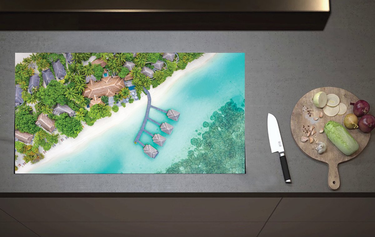 Inductieplaat Beschermer - Bovenaanzicht van Resort met Klassieke Hutjes van de Maledieven - 90x52 cm - 2 mm Dik - Inductie Beschermer van Vinyl