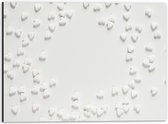 Dibond - Groep Witte Hartjes tegen Witte Achtergrond - 40x30 cm Foto op Aluminium (Met Ophangsysteem)