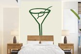 Behang - Fotobehang Cocktail - Rietje - Glas - Groen - Breedte 195 cm x hoogte 260 cm - Behangpapier