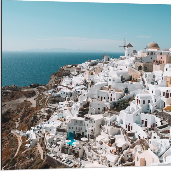 Dibond - Witte Huisjes met Uitzicht op Zee - Santorini - 80x80 cm Foto op Aluminium (Wanddecoratie van metaal)