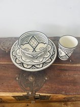 Traditionele Marokkaanse Borden Set| Kom Bord en Beker | Set van 4 | Handgemaakt Marokkaans aardewerk | Zwart Wit | Diner set