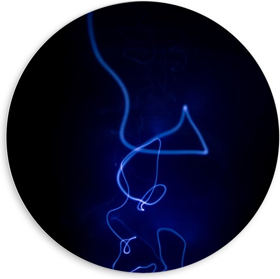 PVC Schuimplaat Muurcirkel - Blauwe Lichtstrepen tegen Zwarte Achtergrond (Niet Lichtgevend) - 60x60 cm Foto op Muurcirkel (met ophangsysteem)