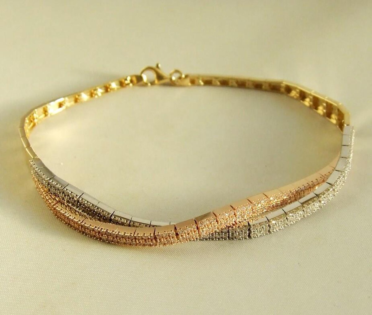 14 karaat geel- wit en rosé gouden armband met zirkonia | bol.com