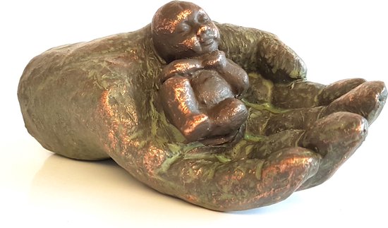 Geert Kunen / Skulptuur / Beeld / Baby in hand - Bruin / goud - 13 x 6 x 6 cm hoog.