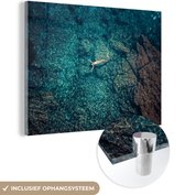 MuchoWow® Glasschilderij - Vrouw in Middellandse Zee - 160x120 cm - Acrylglas Schilderijen - Foto op Glas