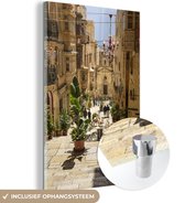MuchoWow® Glasschilderij 40x60 cm - Schilderij acrylglas - Trap langs de historische huizen van Valletta, Malta - Foto op glas - Schilderijen
