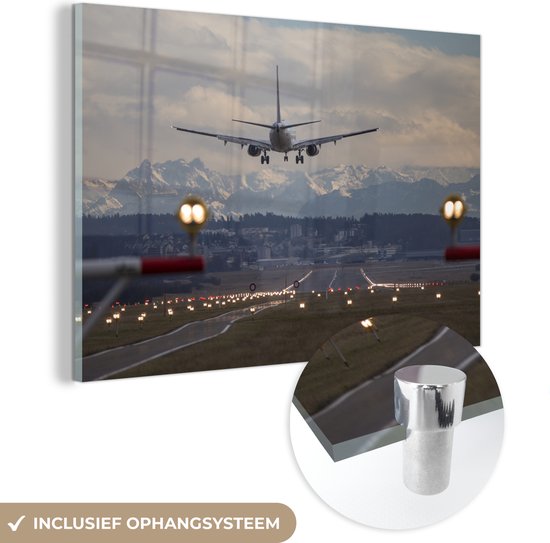 MuchoWow® Glasschilderij 90x60 cm - Schilderij acrylglas - Vliegtuig land in Zürich - Foto op glas - Schilderijen
