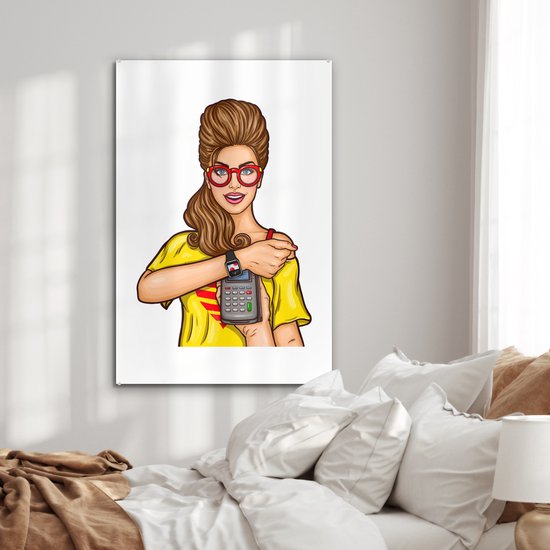 MuchoWow® Peinture sur verre - Femme Pop art avec calculatrice et montre - 60x90 cm - Peintures sur verre acrylique - Photo sur Glas