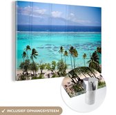 MuchoWow® Glasschilderij 30x20 cm - Schilderij acrylglas - Palmen op de kust van Moorea in Frans-Polynesië - Foto op glas - Schilderijen