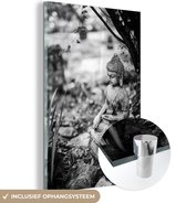 MuchoWow® Glasschilderij 100x150 cm - Schilderij acrylglas - Boeddha - Natuur - Zwart - Wit - Foto op glas - Schilderijen