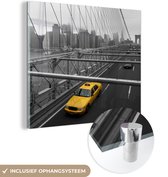 MuchoWow® Glasschilderij 90x90 cm - Schilderij acrylglas - Zwart-wit foto van een weg in het Noord-Amerikaanse New York - Foto op glas - Schilderijen