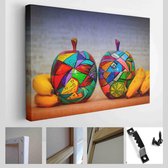Appels en bananen op felgekleurde abstracte achtergrond - Modern Art Canvas - Horizontaal - 337689938