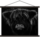 Posterhanger incl. Poster 150x113 cm - Schoolplaat - Schotse Hooglander - Koe - Portret - Dieren - Zwart - Wit - Textielposter - Zwarte latten