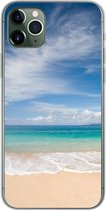 Geschikt voor iPhone 11 Pro Max hoesje - Een tropisch strand op Hawaii waar de golven aanspoelen op - Siliconen Telefoonhoesje