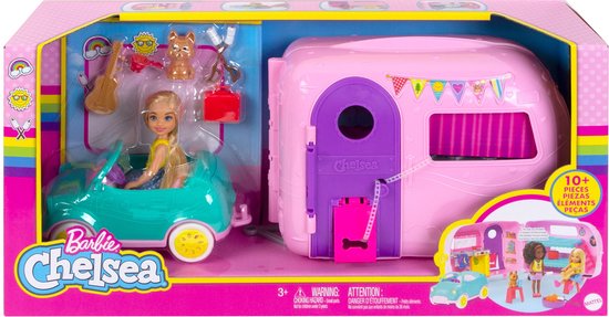 Barbie Estate Chelsea Barbie Pop met Auto, Camper en Accessoires - Speelset cadeau geven