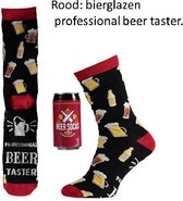 Bier sokken verpakt in bierblikje - rood Professional Beer drinker - maat 42/47 - Leuk Verjaardags Cadeau - Giftbox - Per Paar in Blik