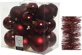 Kerstversiering kunststof kerstballen 6-8-10 cm met folieslingers pakket donkerrood van 28x stuks - Kerstboomversiering