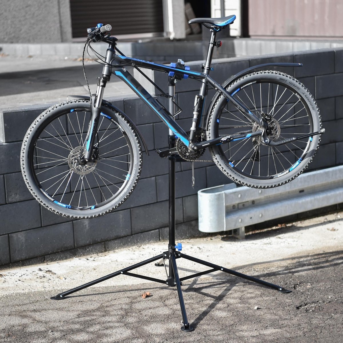 Fietsmontagestandaard Reparagestandaard ook voor e-bikes tot 50 kg in hoogte verstelbaar 360° draaibaar gemaakt van staal