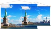 Panorama op het Vrijheidsbeeld en de skyline van New York - Foto op Textielposter - 45 x 30 cm