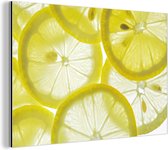 Wanddecoratie Metaal - Aluminium Schilderij Industrieel - Licht schijnt door citroen schijven in het water - 180x120 cm - Dibond - Foto op aluminium - Industriële muurdecoratie - Voor de woonkamer/slaapkamer