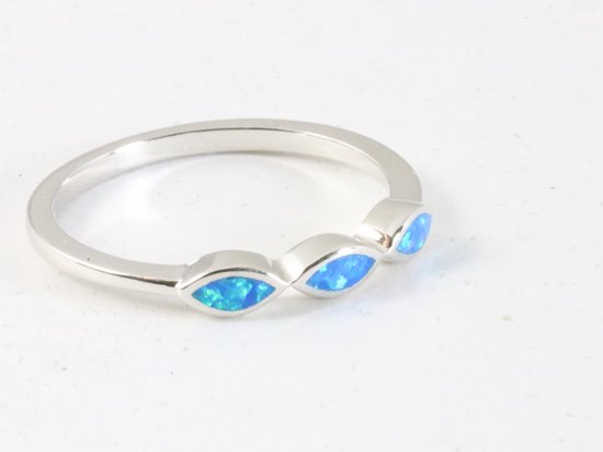 Fijne hoogglans zilveren ring met Australische opaal - maat 19