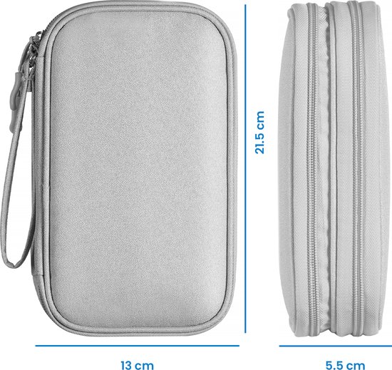 Afmetingen van de grijze tas: 13 cm breed, 21,5 cm hoog en 5,5 cm diep.