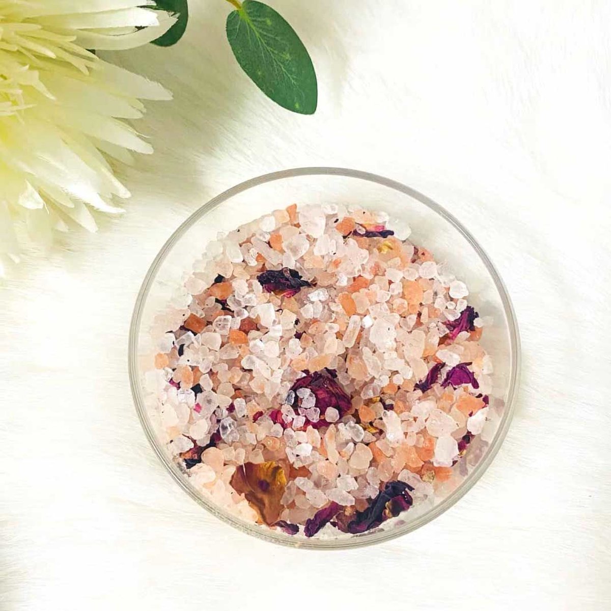 Goedkoopste Grof Himalaya Badzout met Rozenblaadjes - 1kg - Natuurlijk en Verfrissend - Perfect voor Ontspanning en Decoratie