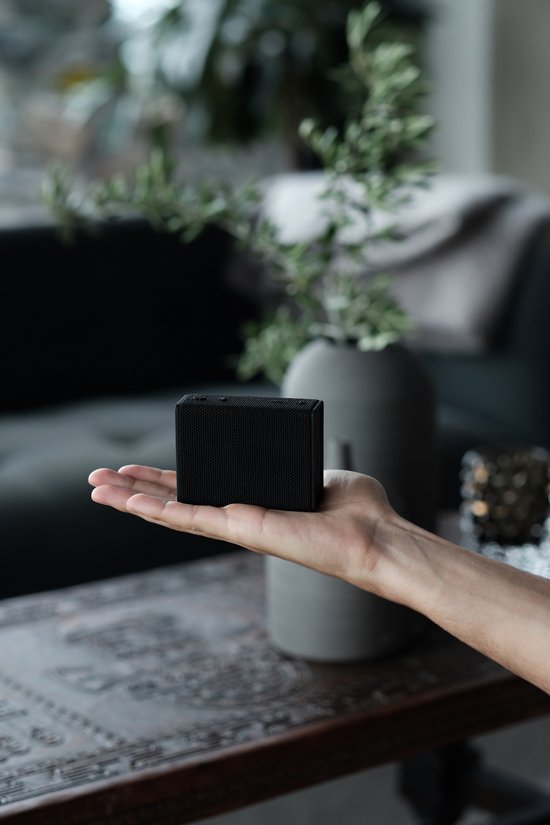 Urbanista Sydney Midnight Black Draadloze Bluetooth Speaker - Zwart Waterbestendig van Urbanista — afbeelding 4