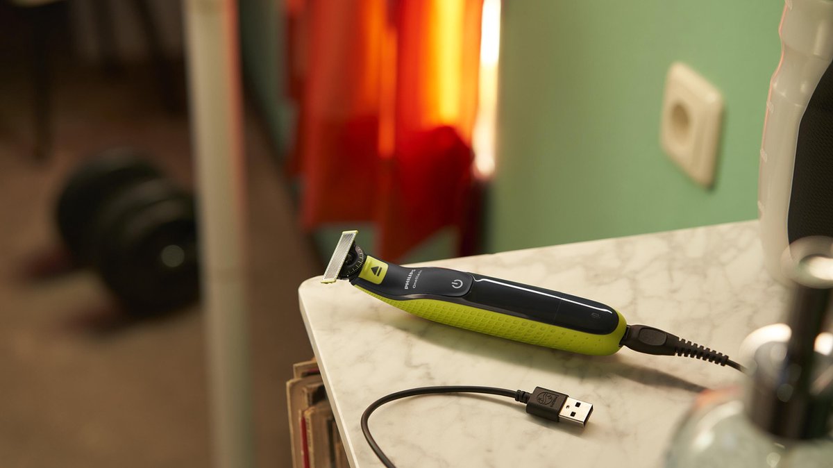 Philips OneBlade 360 Face - Trimmer, scheerapparaat en styler in 1 - Met 3 trimkammen - QP2724/31 thumbnail 5