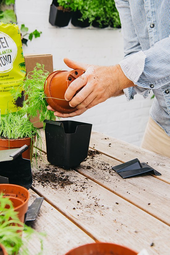 Mon Jardin Vertical - Pour l'extérieur - Pack de démarrage complet (Medium) 60cm x 60cm - 16 Bacs - Jardinière murale - Mur végétal - Mur végétal - Potager - Jardinière balcon - Mur végétal