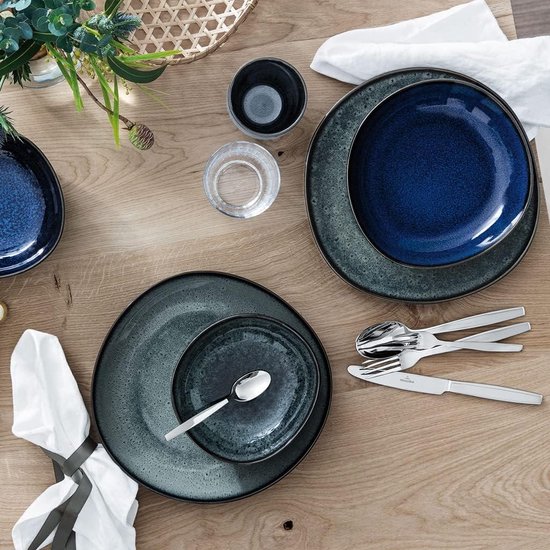 Karaca Timeless Gold Square 84-delige serviesset voor 12 personen, elegant en duurzaam porseleinen servies, ideaal voor feestelijke gelegenheden, elegante diners en dagelijks gebruik