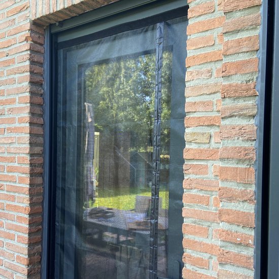 Unwanted Guests Magnetisch Vliegengordijn - Horgordijn - Vliegengordijn met Magneetsluiting - Premium Glasvezel Kwaliteit - Voor Nieuwbouw en Standaard Deuren - Modern Design - 210 x 91 cm - Eenvoudige Installatie - Zwarte Hor